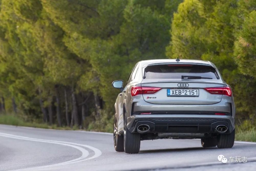 奥迪q3轿跑新款2021,奥迪q3轿跑内饰 2021款奥迪rs q3 sportback:新一代轿跑suv