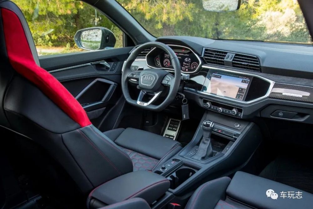奥迪q3轿跑新款2021,奥迪q3轿跑内饰 2021款奥迪rs q3 sportback:新一代轿跑suv