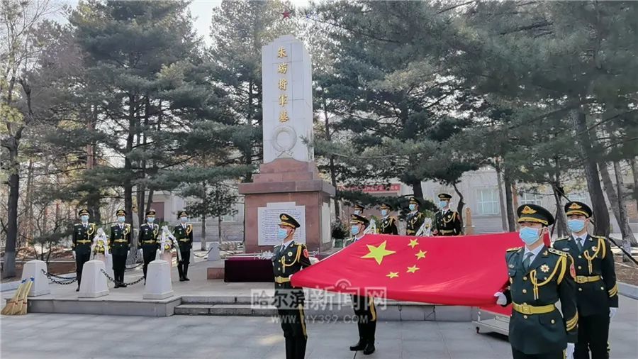 哈尔滨烈士陵园迎来祭扫高峰丨已有500个团体和各界群众祭奠先烈