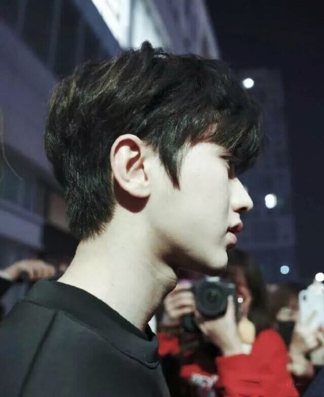 蔡徐坤 女友视角照片/去梦里见坤坤子了