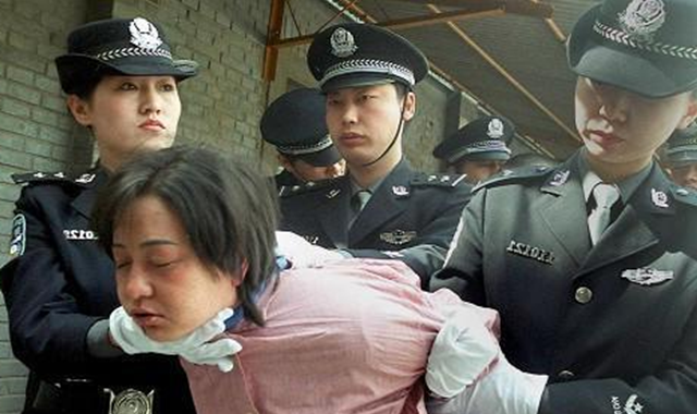 犯人被枪决后,家属为何不能领走遗体?狱警说出了答案|死刑|狱警