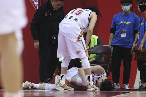 浙广大战太惨烈,全场拼到4人受伤,马尚跟腱断裂,赛后一番话说出心酸!