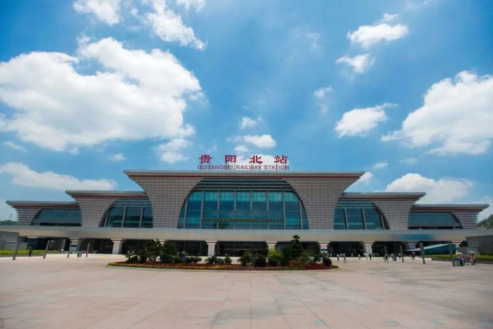 据贵阳火车站预计,贵阳火车站,贵阳北站,贵阳东站三大客运站客流以