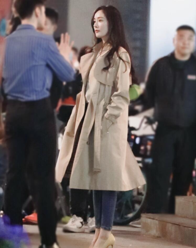 杨幂同款风衣_杨幂同款羽绒服(2)