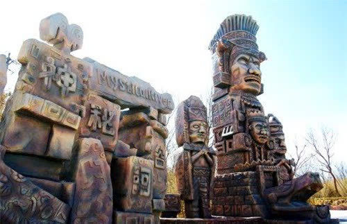 玛雅人在2000年前留下二维码?游客好奇扫了一下,后来扫出了啥?