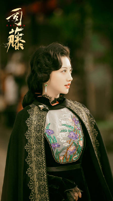 女明星民国造型明艳动人,杨幂惊艳了时光!