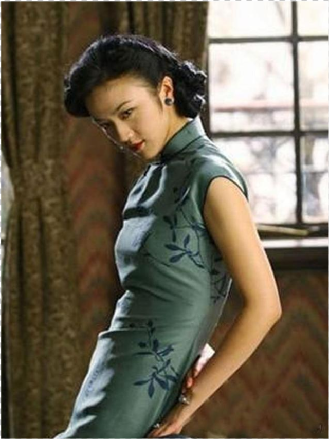 还有几位女明星穿上旗袍就跟换了一个人似的,妥妥的画中人,民国女神!