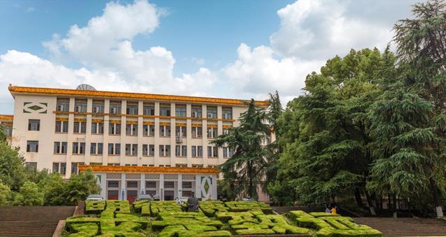 献礼建党100周年,《百炼成钢》剧组来南华大学取景拍摄