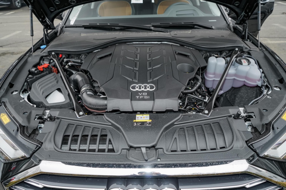 21款奥迪a8l 60 tfsi|接近200万的售价值不值?