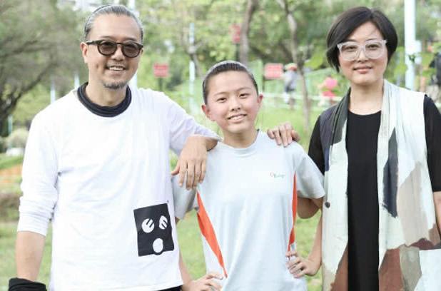 "男人婆"张延简直就是娱乐圈的一股清流,婚后生活幸福,老公原来是他!