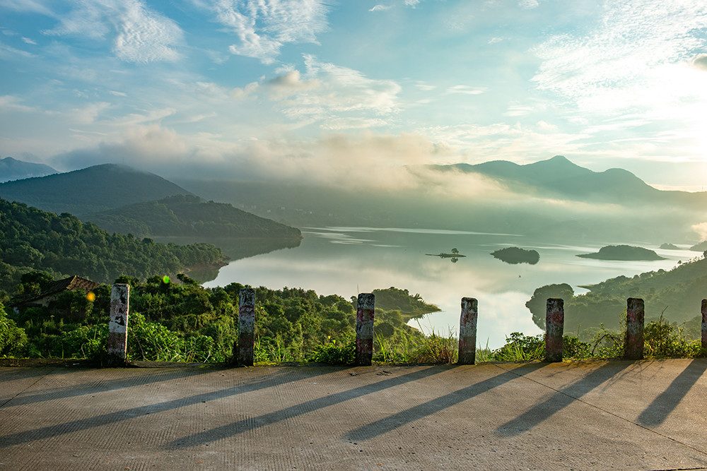 东圳水库大坝:构建生态保护样本,推进幸福河湖建设