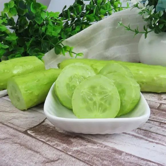 当季鲜!白玉黄瓜,补水,嫩肤,清香又爽口,一咬嘎嘣脆