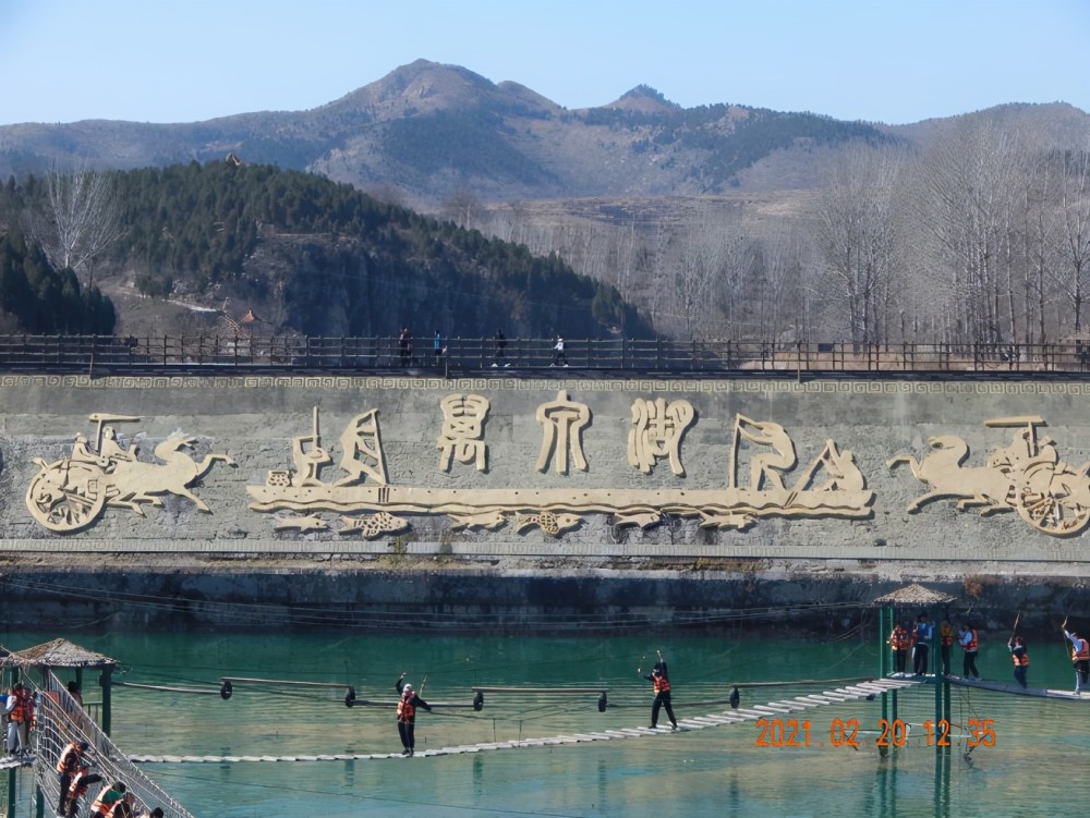 趵突泉的姊妹泉河南林州万泉湖景区这里有大大小小泉眼上万