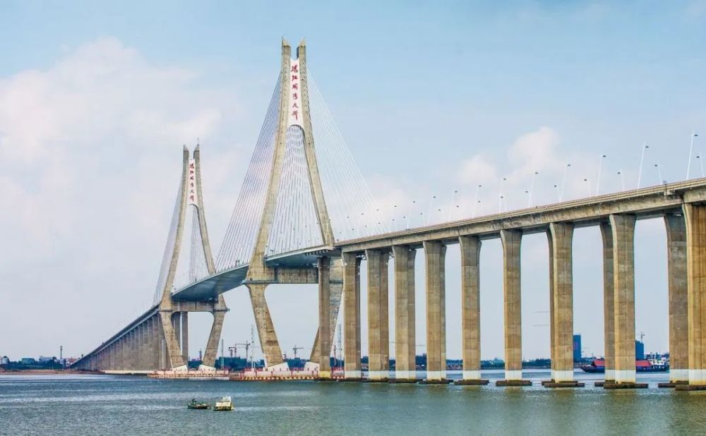 湛江1987年GDP_湛江2030年高楼照片