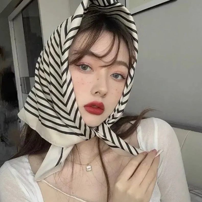 女生头像:想请你喝可乐,希望你可爱又快乐