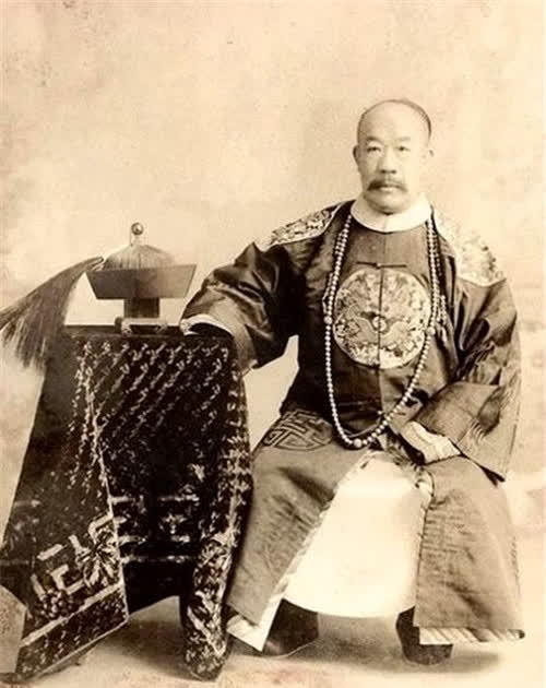 爱新觉罗·善耆,1866年出生于北京,他是满洲镶白旗人,肃亲王豪格的第