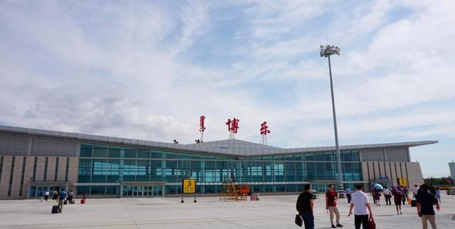 博乐阿拉山口机场已开通5条航线,可通航6座城市
