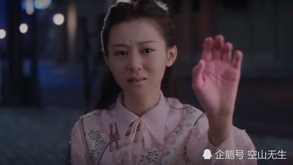 《十二谭》:不婚主义者佳贝勒,竟对小白鼠动了情!