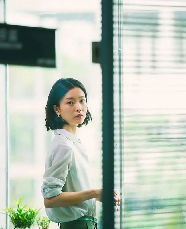 壁纸说:高级耐看超模禁欲脸,杜鹃