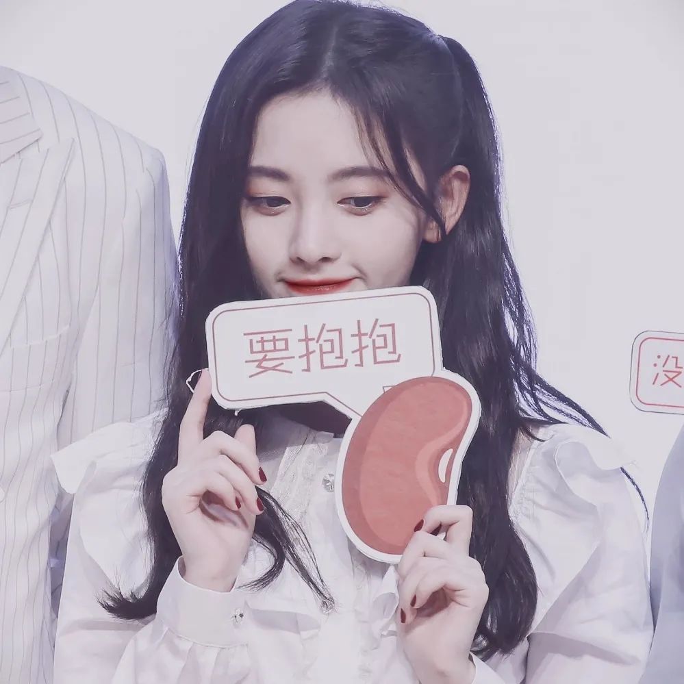 2021年最新中国女明星人气榜,第一名实至名归,第二名出乎意料!