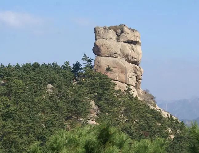 远离市中心的 毛公山,可谓是山清水秀.