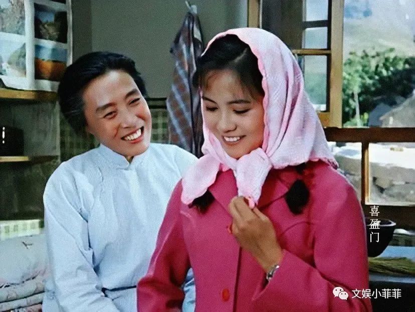 记得女演员洪学敏吗?上影金牌配角,《喜盈门》演仁芳