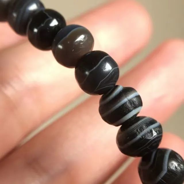 【古玩那点事儿出品】千年药师珠手串 版权说明:文中古珠均由【古玩
