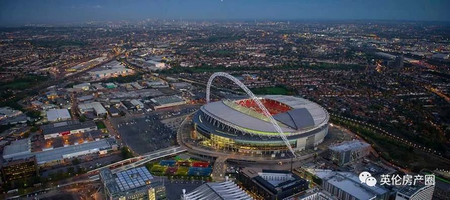不过,对于很多人来说,认识布伦特是从大名鼎鼎的 温布利球场(wembley