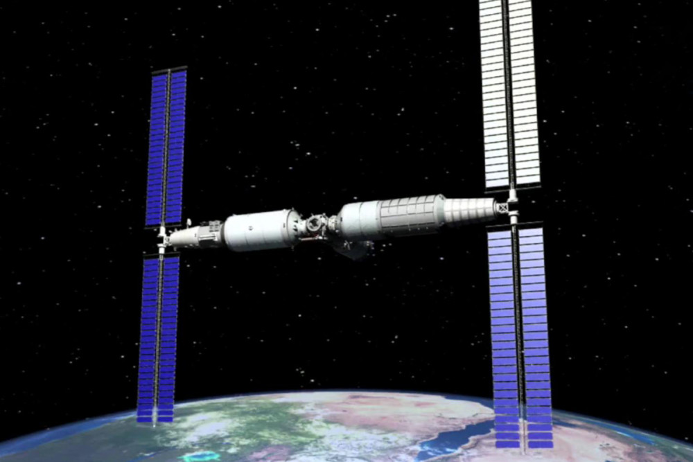 天宫空间站大型电池翼安装在短桁架上天宫两部大型太阳能柔性电池翼