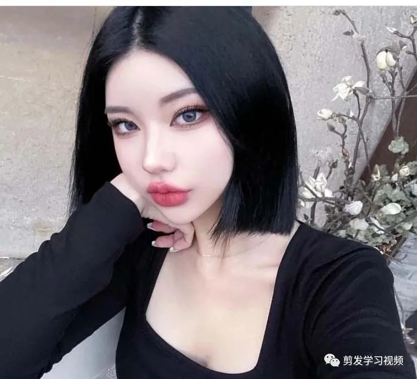 2021流行的一刀切短发