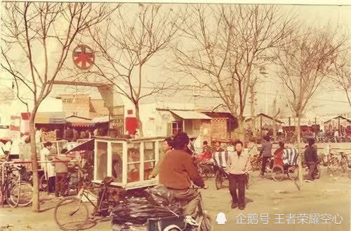 1996年,他怒砸向华强酒吧,持刀闯入浙江村,4天后没了呼吸