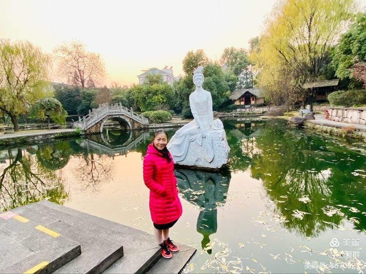 游览中国四大美女之一的西施故里,欣赏诸暨的景致