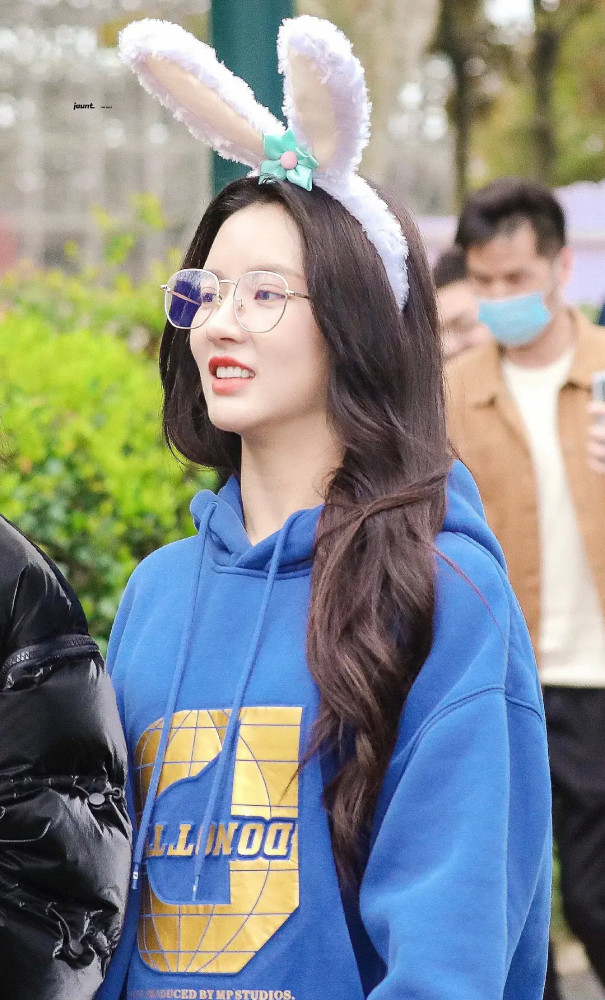 曾是韩国女团门面,回国后照片全靠ps,刘些宁的花期草草收场?