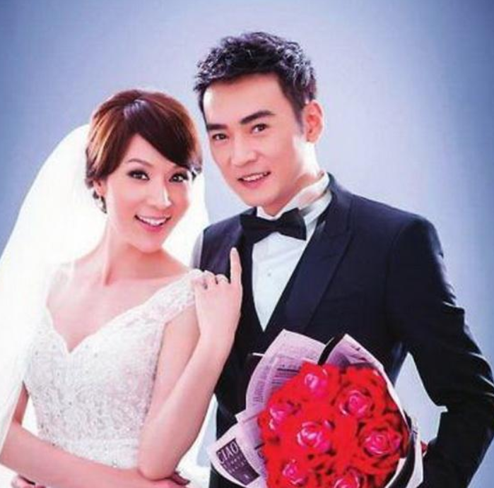 又一对明星夫妻官宣离婚!结婚仅仅6年,刚秀恩爱就装不