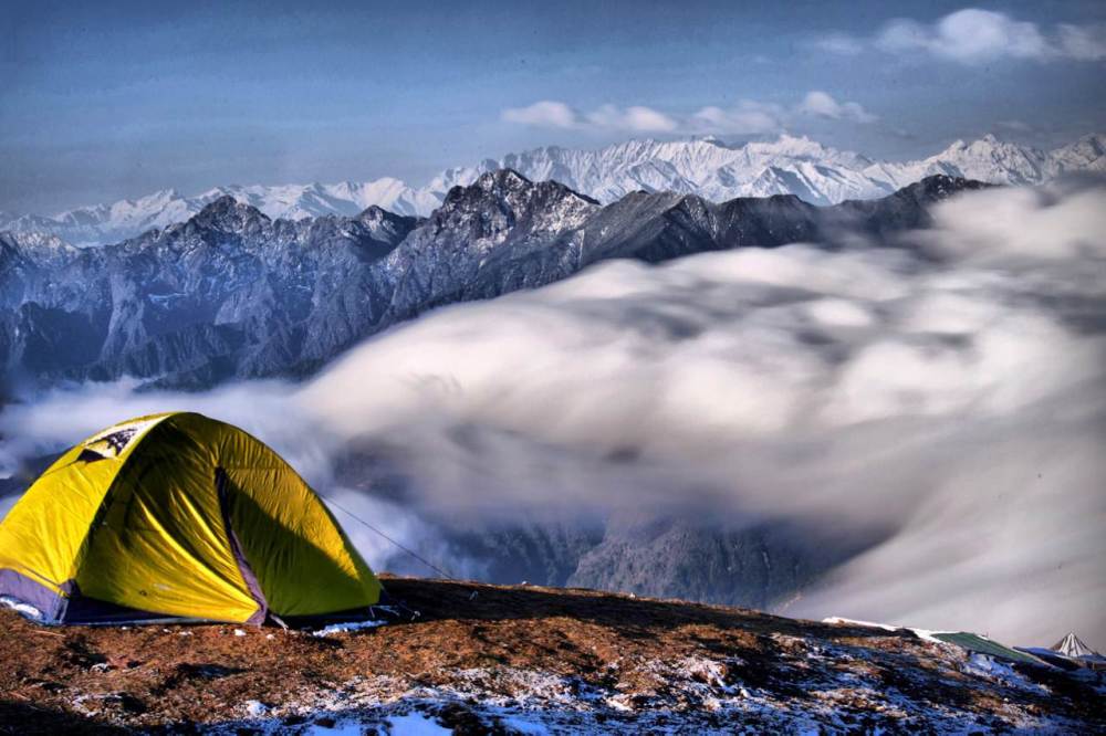 “中国最大观景台”牛背山变垃圾山 (高清组图)