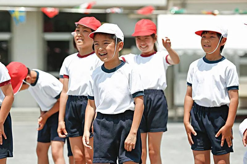 学校不准穿内衣嗯啊_学校不准学生穿内衣