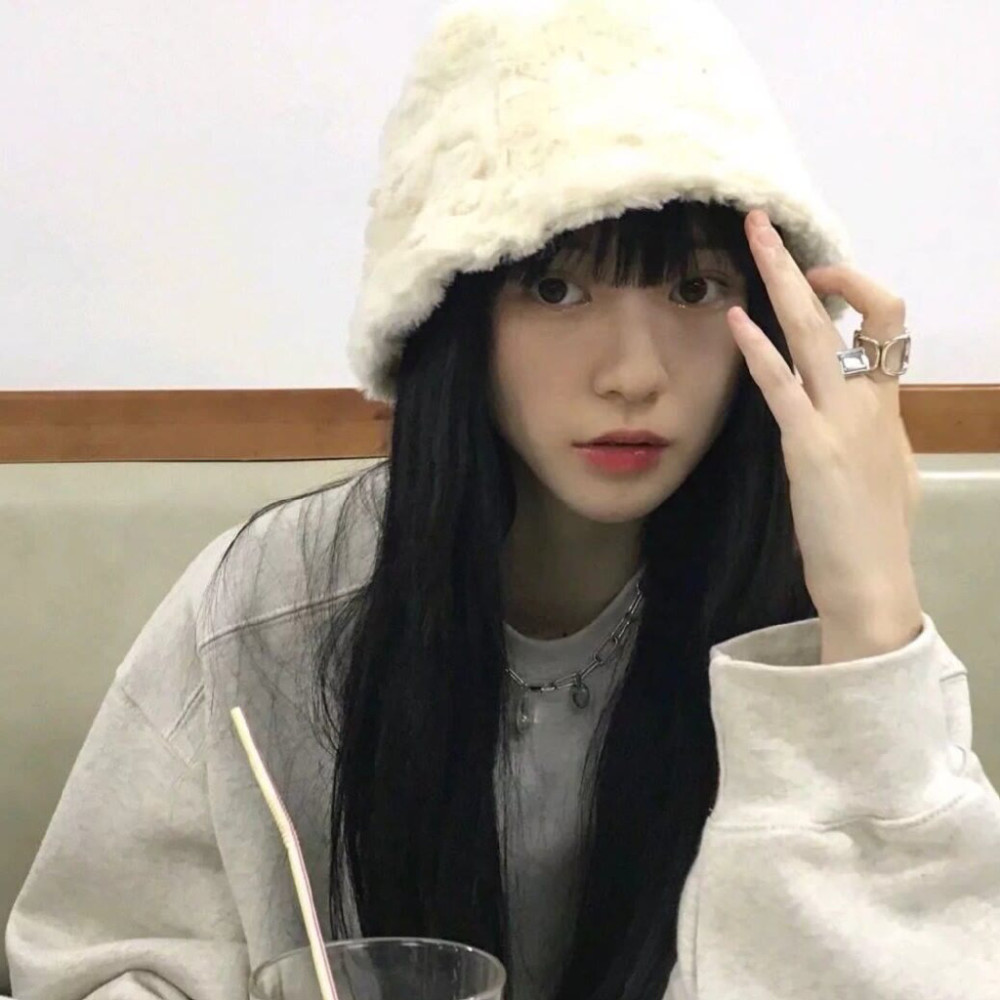 看起来就很舒服的女生头像