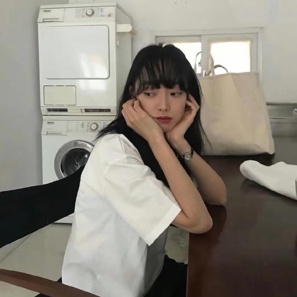 看起来就很舒服的女生头像