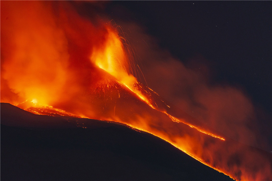 意大利埃特纳火山喷发