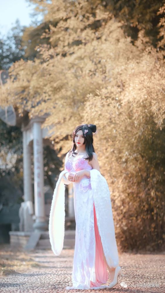 cos:王者荣耀貂蝉晚宴礼服cos正片@四娘