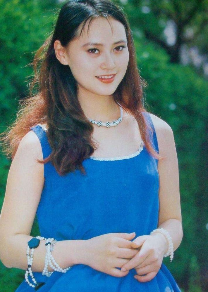 大宋佳3段感情,42岁未婚勇敢生子,55岁姐弟恋,嫁比利时帅哥