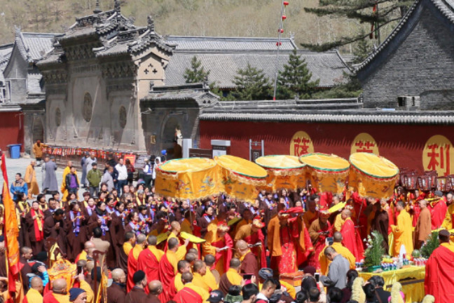 五台山"狐仙庙"走红,忌讳单身男女独自祭拜,寺庙或将成首选