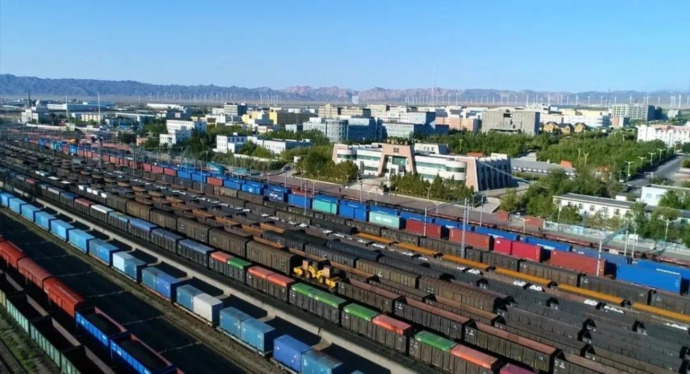央视关注:新疆铁路阿拉山口站实施扩能改造助力中欧班