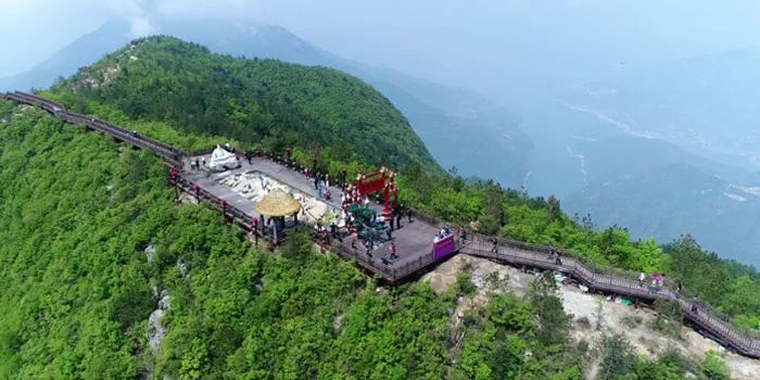 在山水相逢的奉节 04 在奉节 有一个可以触摸天际的地方 去三峡之巅