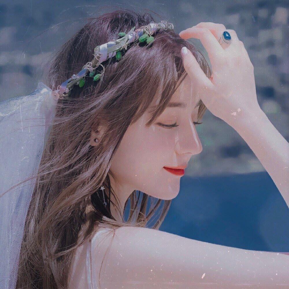 谈恋爱适合发的甜甜朋友圈文案/意境美女头像
