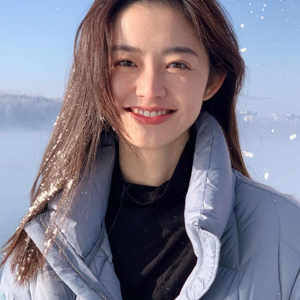 谈恋爱适合发的甜甜朋友圈文案/意境美女头像