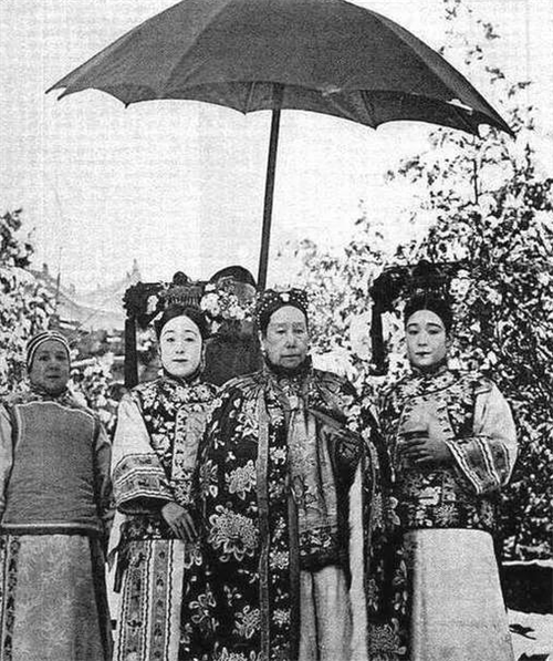 清末宫廷第一美人裕容龄有多美?黑白照都难掩丽质,难怪受追捧