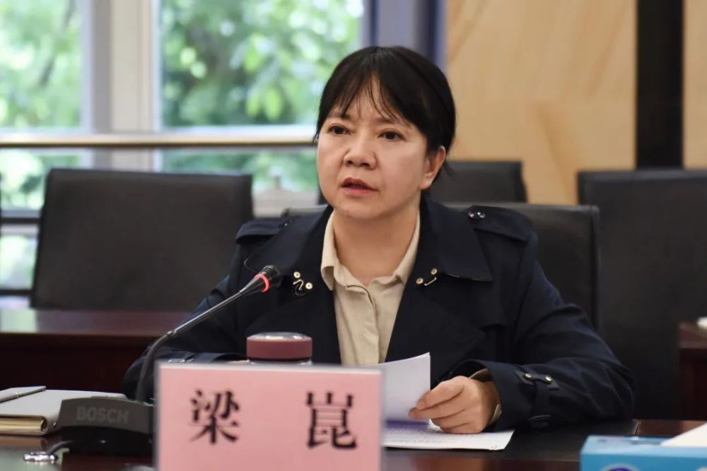梁崑强调,各部门要认真领会认真执行省市疫情防控工作