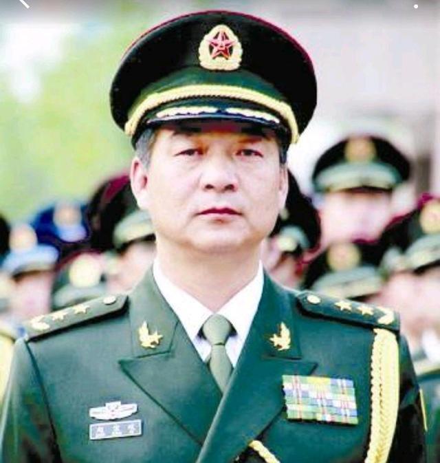 老山英雄:61岁任西部战区司令,46岁少将,60岁上将,今年66岁