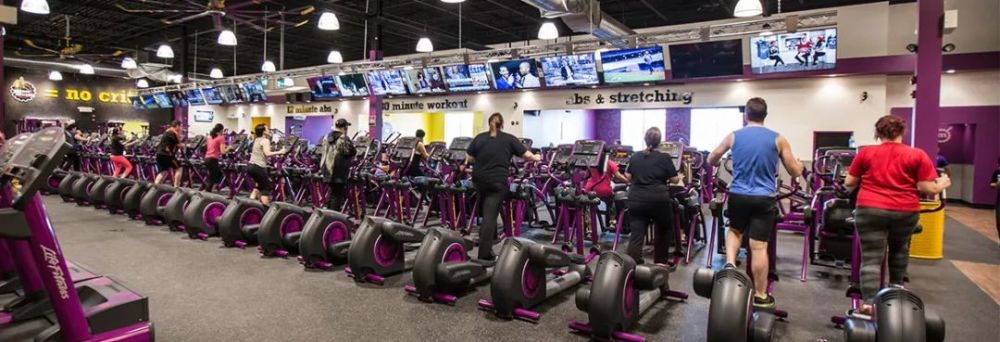 健身的需求集中在廉价,没有压力的经济和精神需求上,而planet fitness